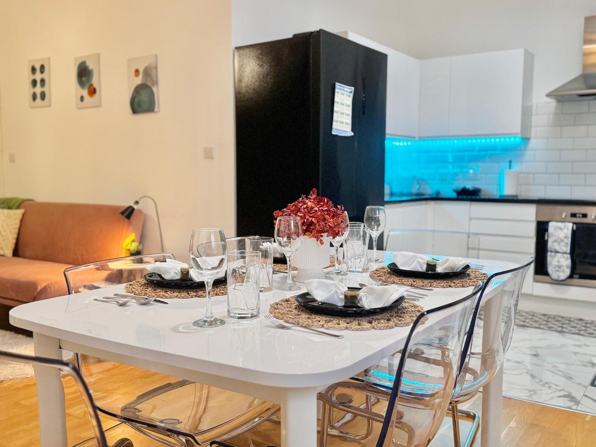 Modern 1-Bed Apt 30Min To Central London & Parking Buitenkant foto