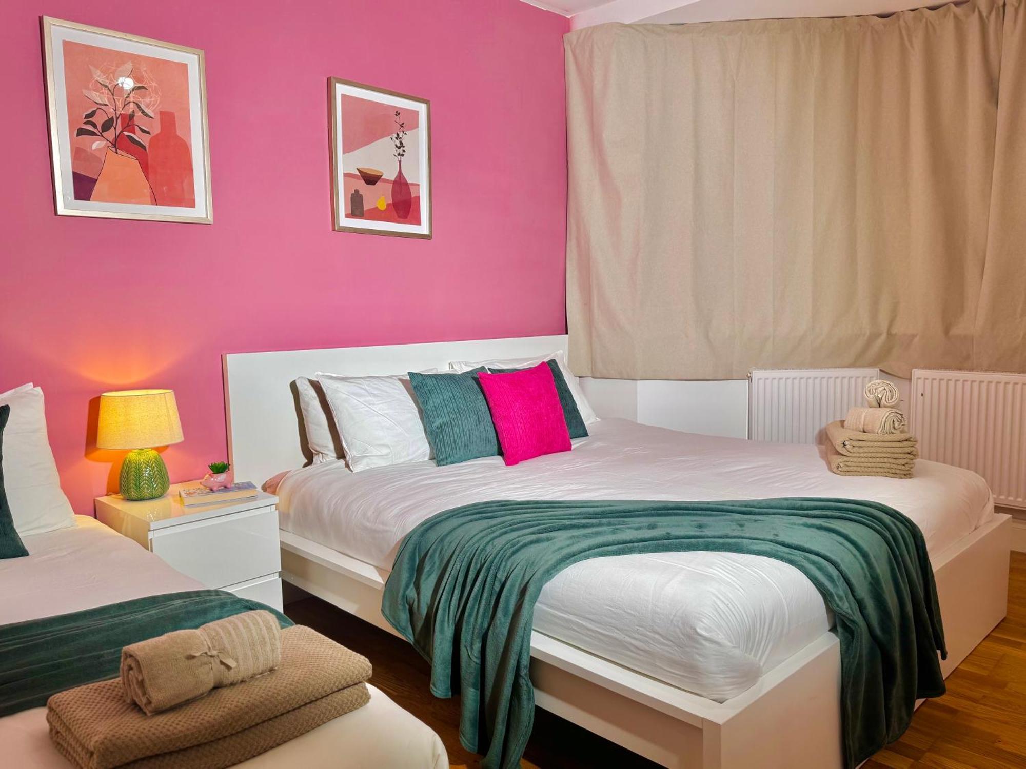 Modern 1-Bed Apt 30Min To Central London & Parking Buitenkant foto