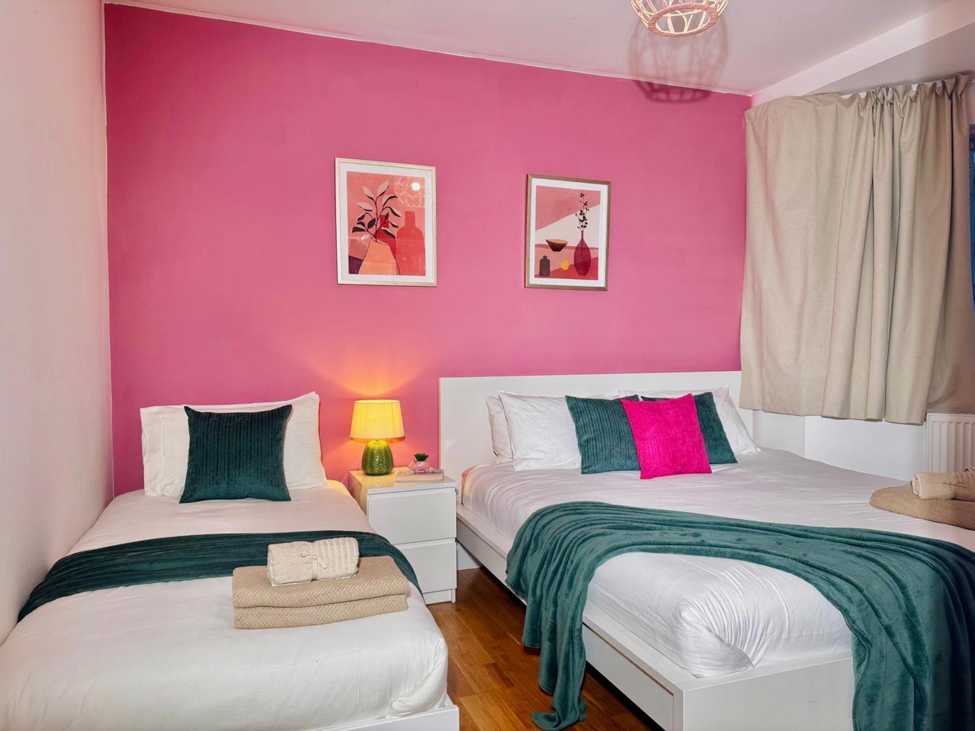 Modern 1-Bed Apt 30Min To Central London & Parking Buitenkant foto