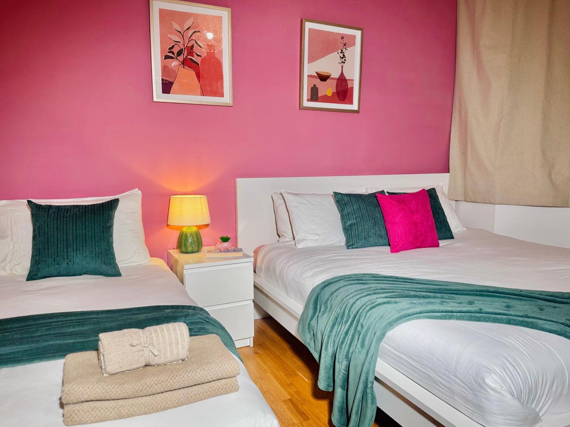Modern 1-Bed Apt 30Min To Central London & Parking Buitenkant foto